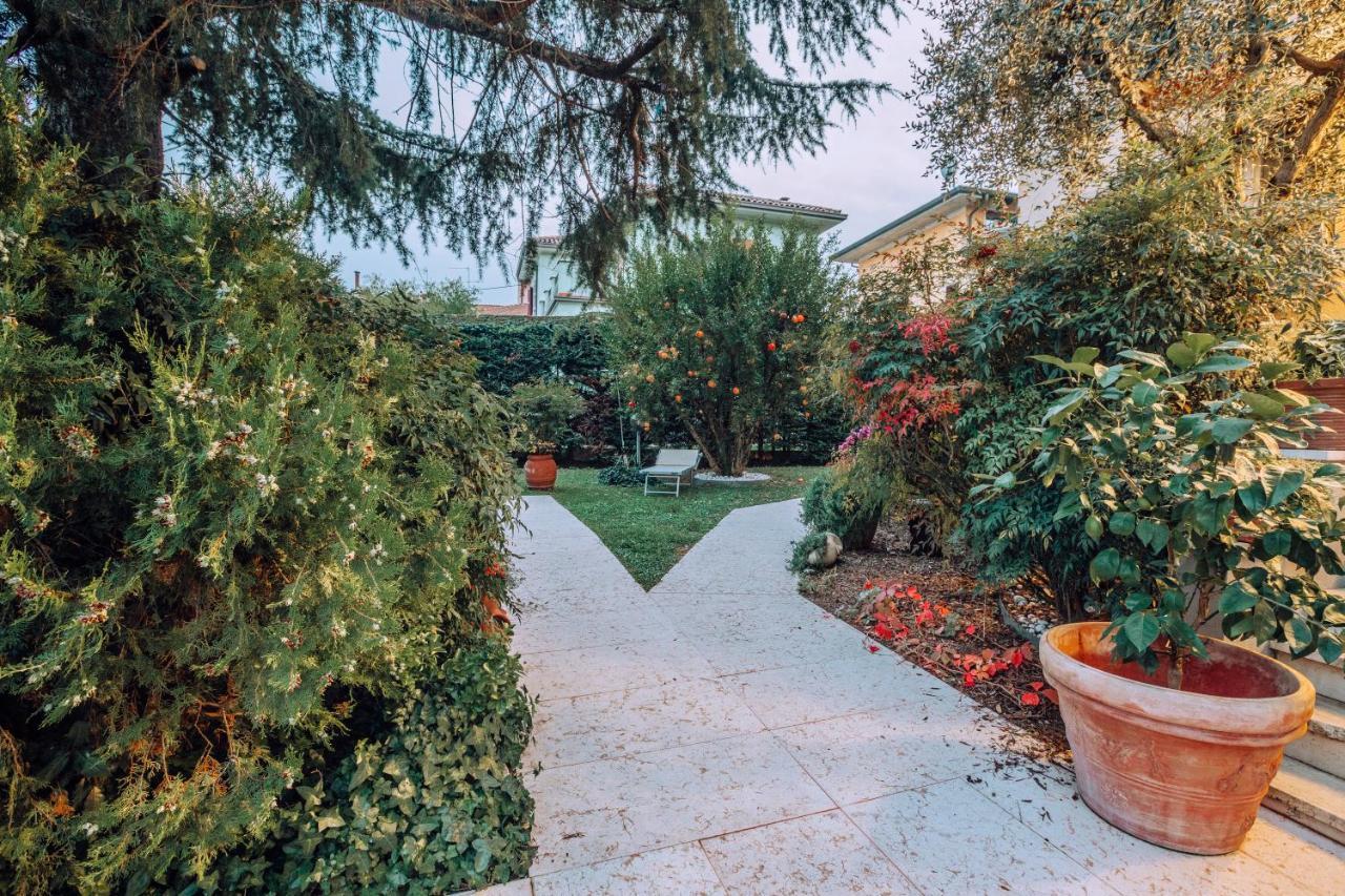 Bed&Breakfast Relax In The Lake Desenzano del Garda Exterior foto